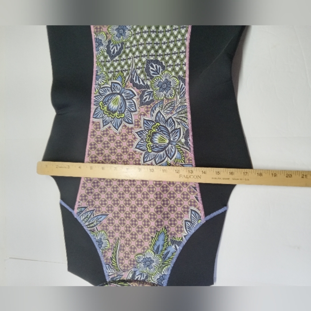 Floral Patterned Women's Swim Vest - Picture 5 of 5